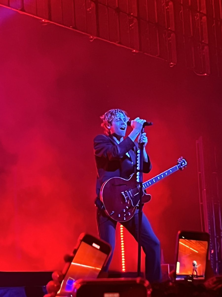 _GATTIVIK_'s tweet photo. al concerto farò sicuramente delle foto bellissime.
le foto: https://t.co/SCzC7czcYL