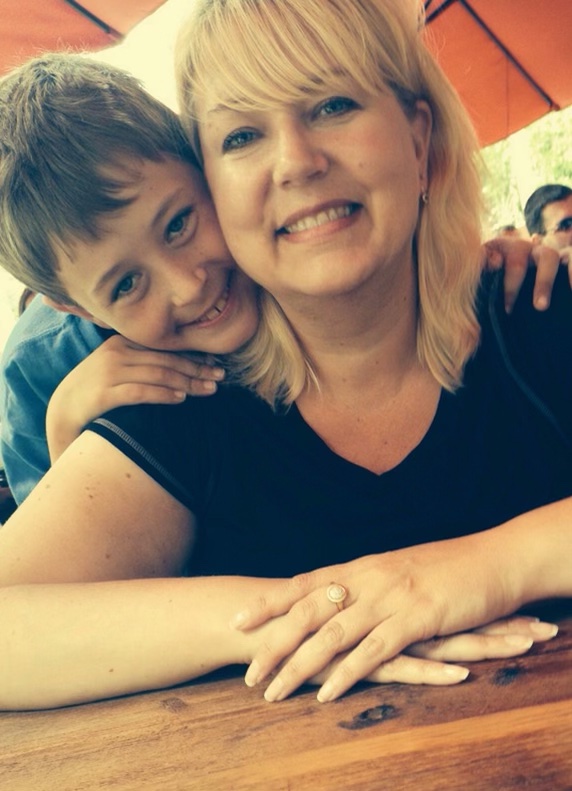 liminalartistry's tweet photo. Happy #MothersDay to all the moms out there! I consider it my greatest accomplishment. ❤️

Love you, Sydney and Austin! Love you, Mom!

#moms #bossmom #wondermom #momsarethebest #momsday https://t.co/Ph9eqxXao6