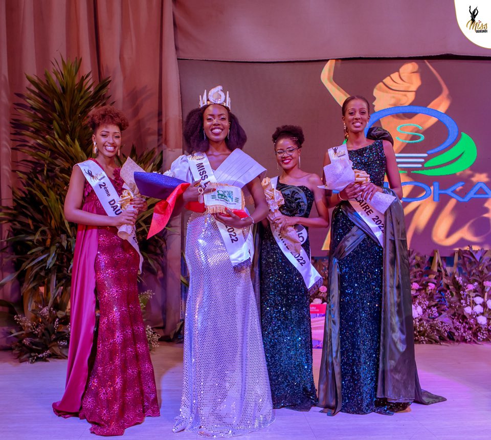 MissBurundi_Org's tweet photo. #MissBurundi2022 Flashback sur les grands moments,
Les finalistes magnifiquement habillés par l Entreprise @BeneNtare collection #Madele
#Burundi
#MissBurundi https://t.co/ulq8FeCU5v