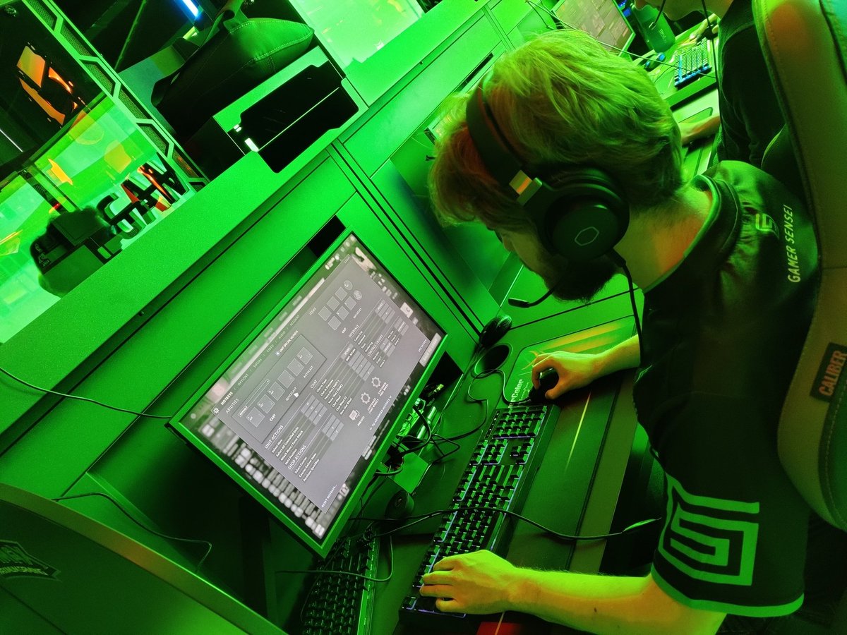 skullcandydota tweet media