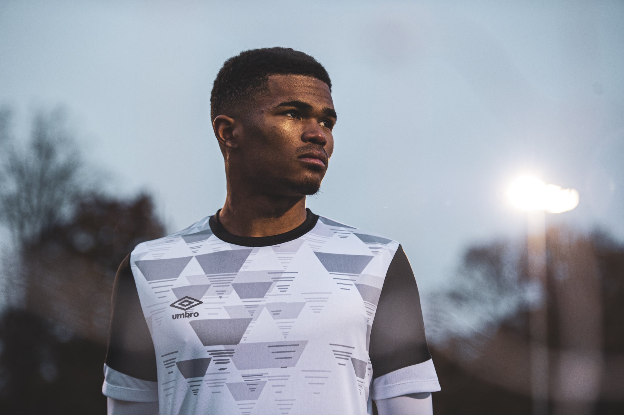 FootballKitsDirect（FootballKitsDir）さん / Twitter