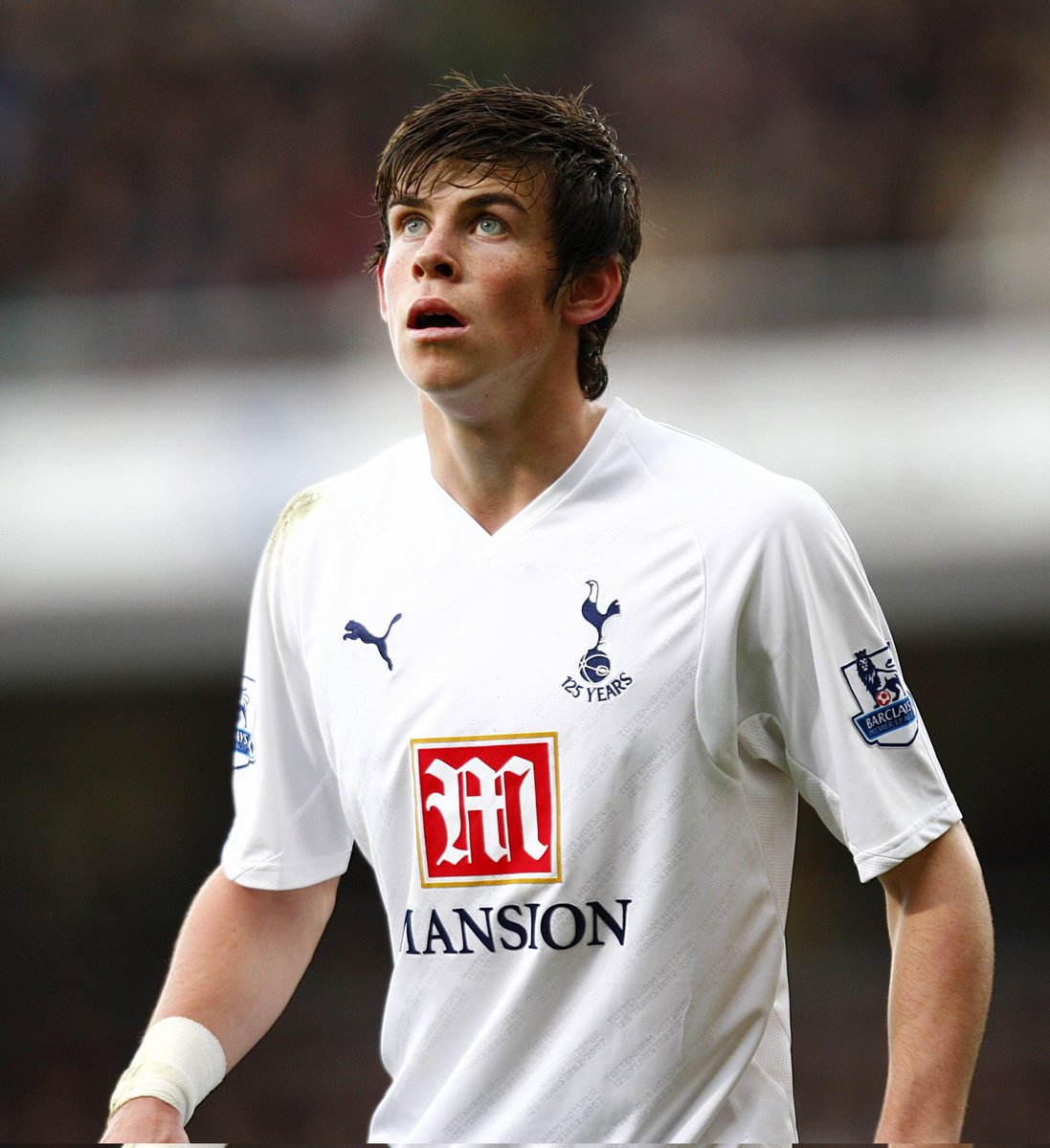 AF_Spurs_OSC's tweet photo. Can you imagine Spurs twitter in 2008, when Bale joined as a left-back? He didn't register a win in his first 24 appearances and was almost sold to Birmingham for £3m. Folks would be having meltdowns with childish "get him out our club #BaleOut" tweets. Give them time to develop! https://t.co/J6FTY7yHCE