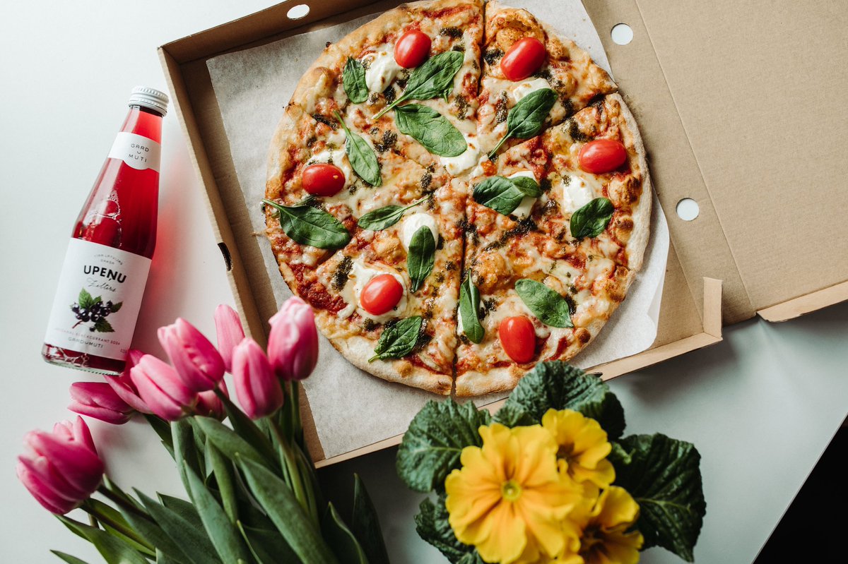 Lai katrai mammai šodien pa PICAI!
 💞🌸🍕

#studiopizza #cesis #everybodylovespizza #pizzaplace #pica #pizzalover #instafood #omnomnom #foodporn #food #foodie #mothersday