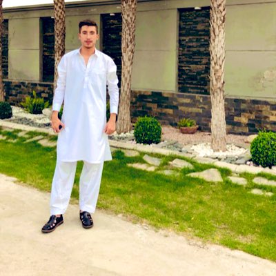 HassamT's tweet photo. #NewProfilePic https://t.co/ZqK58CVAx8