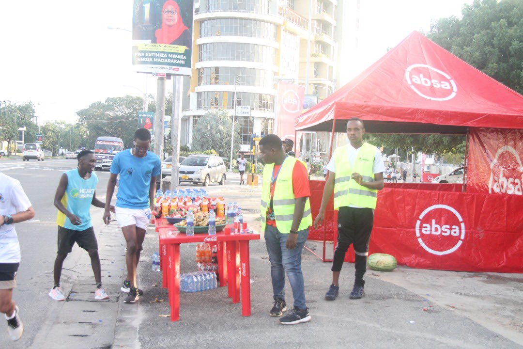 AbsaTanzania's tweet photo. Dar City Marathon 2022 at Mnazi Mmoja grounds proudly sponsored by ABT.
Our staffs had the opportunity to run for 5km, 10km and 21km. #ThatsAbsa #ThisIsAfricanacity https://t.co/ZN1F2BTCSf