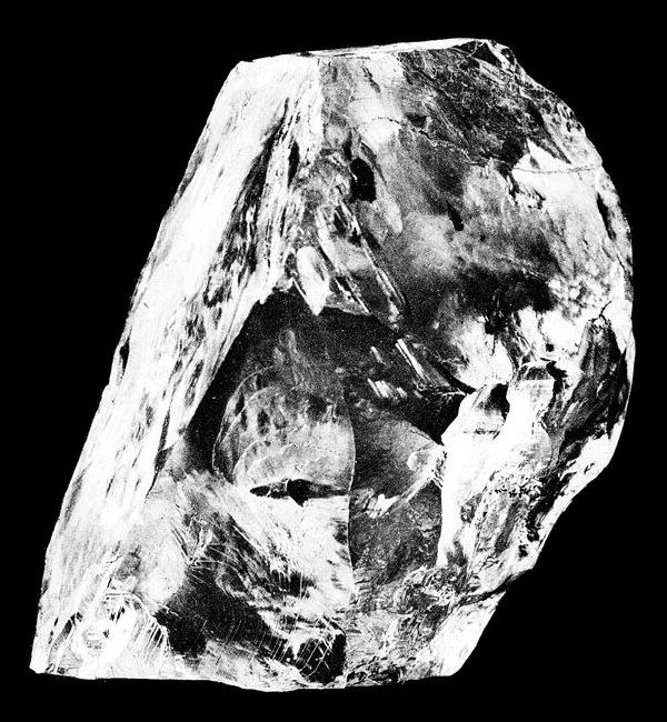 datguyabdull's tweet photo. Top 8 facts about the Cullinan Diamond; the largest gem-quality rough diamond ever found, taken from Africa to sit mounted on the British crown.

A thread! https://t.co/7VGr0Dji4h