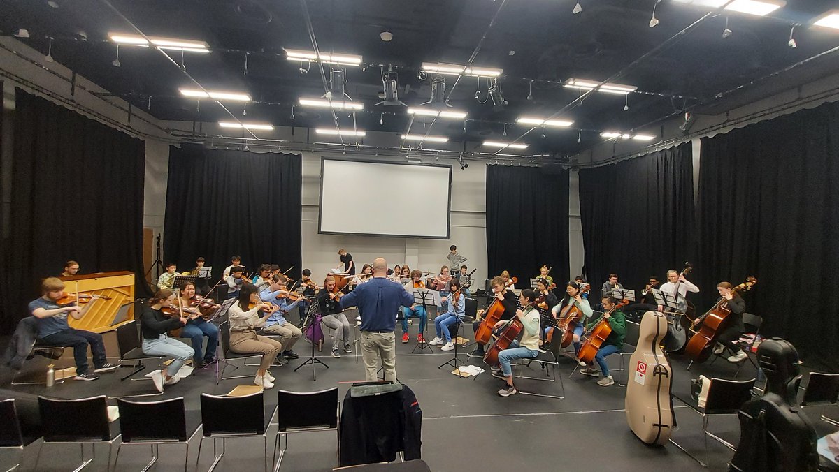 CWYouthOrch's tweet photo. Final rehearsal for our end-of-season play through this afternoon 🎵
It's a huge day for our players as we prepare to say goodbye to our year 13 musicians.
#covuni #youthorchestra #Coventry #Warwickshire #Solihull #youthmusic #showmusic https://t.co/T0UPoqPlXD