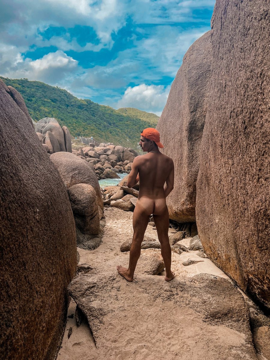 CVR_RelatosGays's tweet photo. No te escondas más porque este es un buen lugar para dar rienda suelta a la pasión. Déjame agacharme y besarte ese culo que es pecado... y recorrerlo con mi lengua, y ahondar en él con mi boca...

#relatoeroticogay #morbogay #playagay #cruisingay #gayespaña #gaymexico #gaychile https://t.co/D0lYHDK5lM
