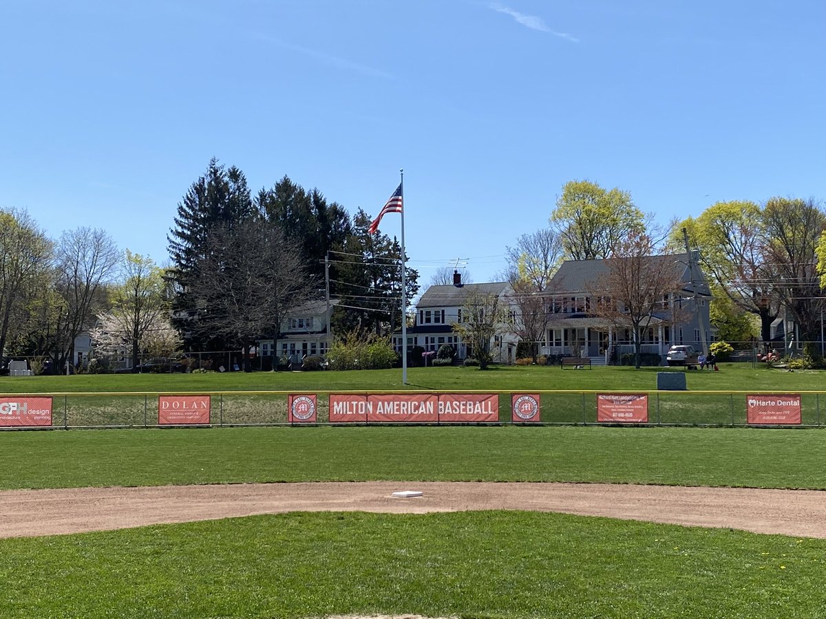 MAB wants to thank all of our Moms for what you do for our players.  Enjoy a day away from the field today.