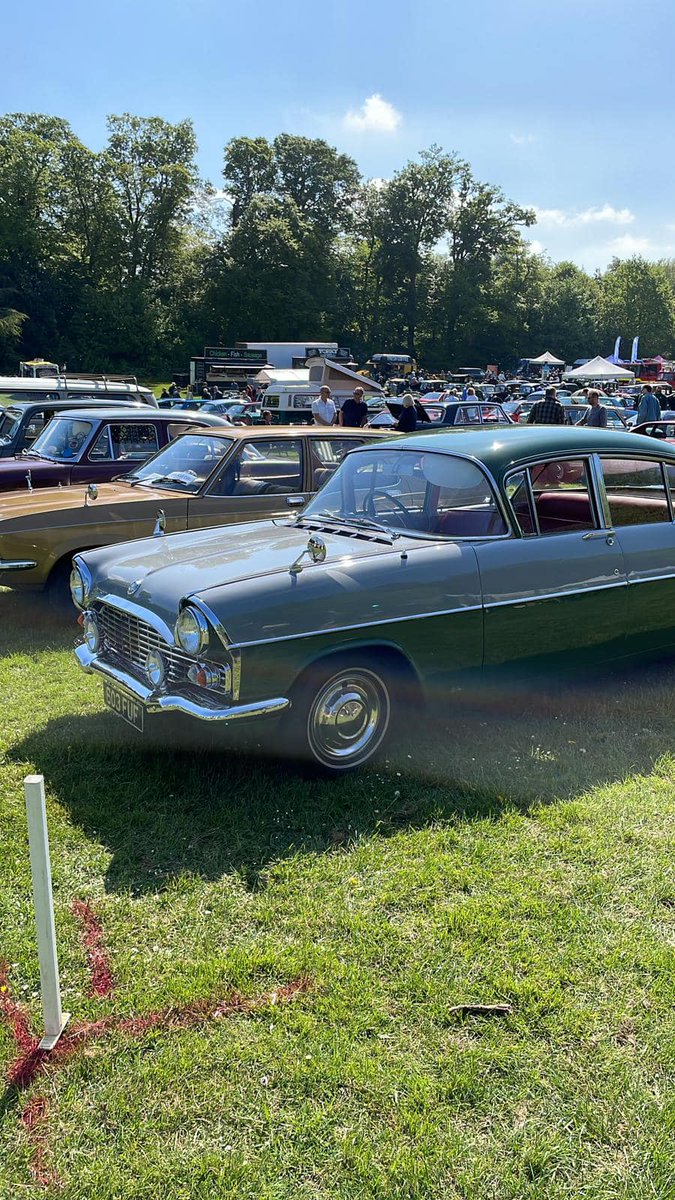 Gorgeous weather for the Transport Festival today! Taking place in War Memorial Park from 11am to 4pm, free entry all day. #LoveBasingstoke