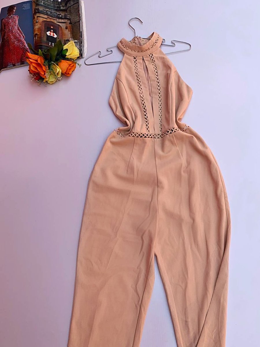 Girl in mind high neck jumpsuit 😍🔥 Size: 10 Price: 3500 Please send a dm to order 🙏