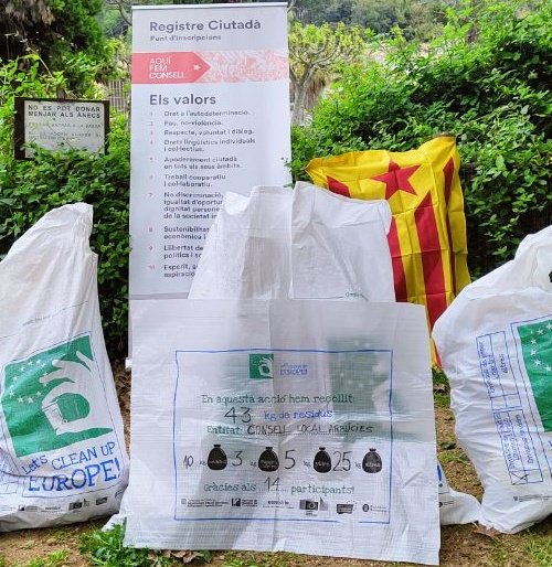 CLxR_Arbucies's tweet photo. Molt bona feina per part de tots els que heu col·laborat al #letsclean i gràcies #consellrepublica #agenciaderesidus @arbucies @CLxR_Arbucies https://t.co/Q9SaHdAJnB
