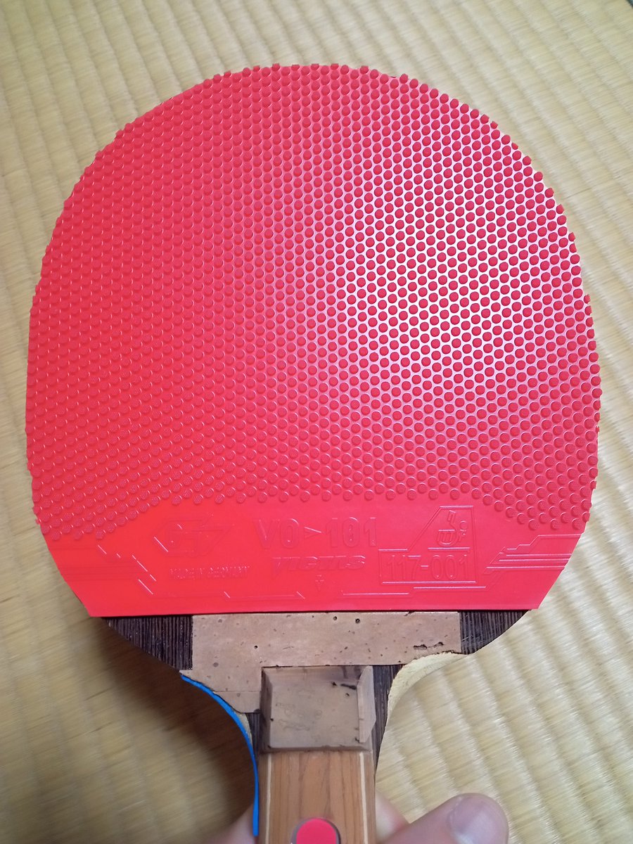DspCAxgaUWt5cH5's tweet photo. ラバーを貼り替え、日ペンみたいにしようとコルクを付けた。日ペンなんだけど。

#卓球　
#ペン表
#ペンパチ　
#VICTAS
#akkadi
#VO101 https://t.co/ChwOJykNhR