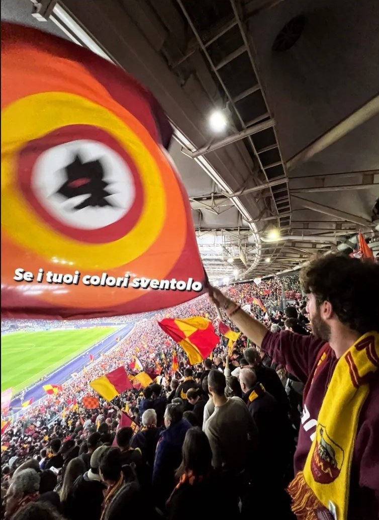 mancio18's tweet photo. Hey @OfficialASRoma il carro per Tirana è partito più di 1 anno fa. Vivo a Barcelona e quest'anno sono abbonato nei Distinti, lo rifarei altre mille volte.

Il sorteggio non è andato bene purtroppo, ma io ci provo: se mi date un biglietto prometto che vengo in bici da Barcellona! https://t.co/iK0CMrBpOx