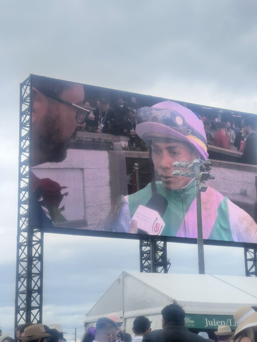 bobrown69's tweet photo. Nothing has changed in 5 years. @jose93_ortiz is still winning and still my daughter’s favorite jockey. https://t.co/vOZcotyz8n