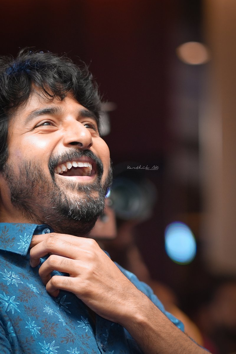 karthikakphoto's tweet photo. Moments of #PrinceSK @Siva_Kartikeyan 🕶️
 at #DONPressMeet #DON #DONfromMay13
.
📸captured by @karthikakphoto

#Sivakarthikeyan #SK https://t.co/4DIsoUfvQI