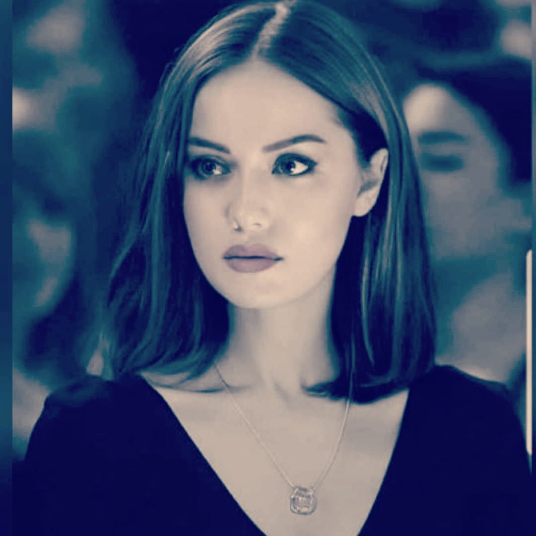 "من أشجع القرارات التي تتخذها في حياتك
قرارك بالاستغناء عن كل ما يؤذى روحك
وقلبك ونفسيتك وصحتك."