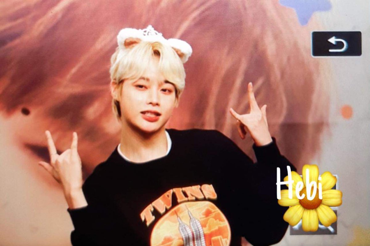 hebi_soleil's tweet photo. 220508 • 에버 팬싸 • Preview

𝚈𝙾𝙻𝙾 \(★ω★)/

#HANBIN @HANBIN_twt_
#한빈 
#템페스트_한빈 https://t.co/9EsgNpIjQV