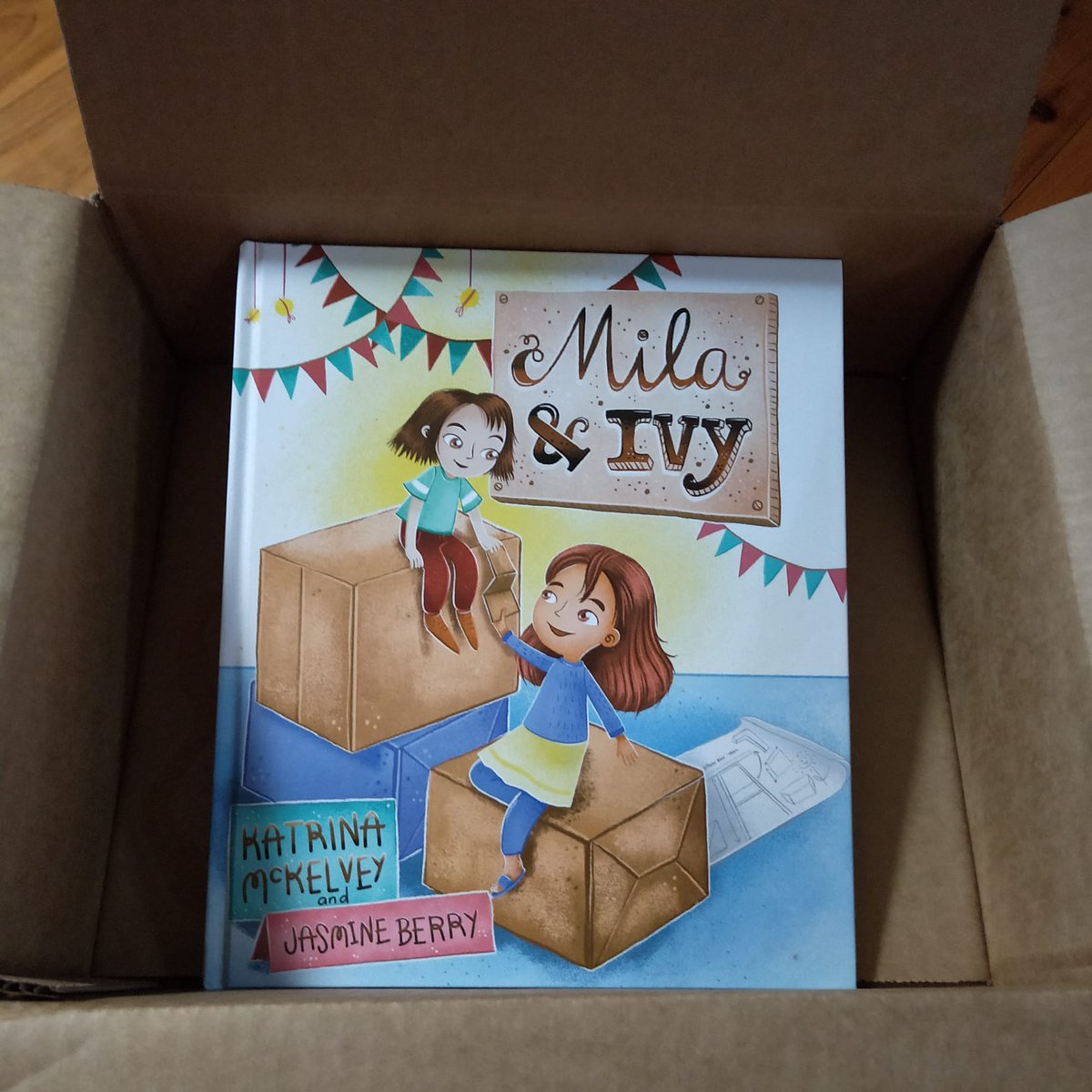One More Page (@onemorepageau) on Twitter photo Liz has been reading Mila & Ivy by <a href="/katrinamckelvey/">Katrina McKelvey</a> & Jasmine Berry. Mila is a cardboard design engineer (can we be that too??) but when Ivy has different ideas about their latest invention, they must find a way to be a team again. Lots of fun!
onemorepagepodcast.com/episode-68/ Liz has been reading Mila & Ivy by <a href="/katrinamckelvey/">Katrina McKelvey</a> & Jasmine Berry. Mila is a cardboard design engineer (can we be that too??) but when Ivy has different ideas about their latest invention, they must find a way to be a team again. Lots of fun!
onemorepagepodcast.com/episode-68/