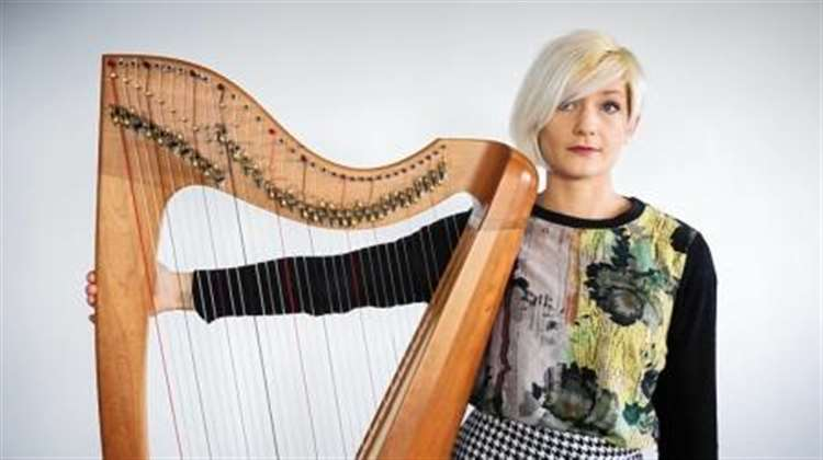 thefolkandblues's tweet photo. This weeks #CDOfTheWeek is the new CD 'Release' from Scottish folk artist Fraya Thomsen https://t.co/m9jWUNq0W8 Lovely collection of flowing instrumentals Listen on @SomerValleyFM @BluesRootsRadio @fromefm @KTCRadio Thnx 2 @BirnamCD 4 for sending it in https://t.co/nHL3BNGGoV