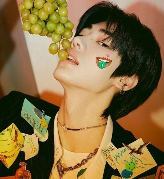 missingpsh's tweet photo. feeling dazed with sunghoon 🍷
#ENSD #ENGENESelcaDay #SUNGHOON #ENHYPEN #ENGENE @ENHYPEN_members https://t.co/heGubIBdTd