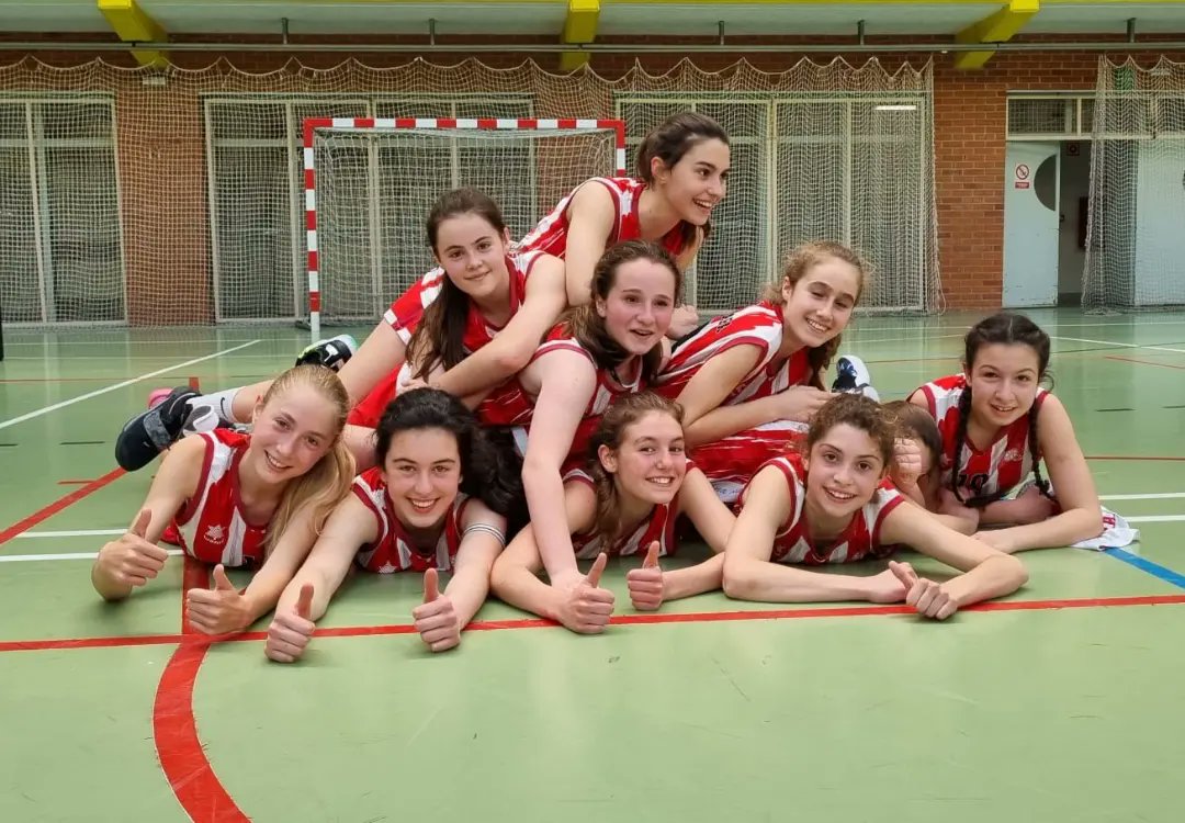 CB_ARABA's tweet photo. Primeras de Álava!! 🥇🤩

Nuestras jugadoras del #JorgeFernándezAraba han conseguido el primer puesto tras la victoria contra @cbzaraobest. Zorionak a vosotras también por el segundo puesto 😊

Ahora a por Euskadi, neskak!! 💪🏻 https://t.co/6hV0oGz2K0