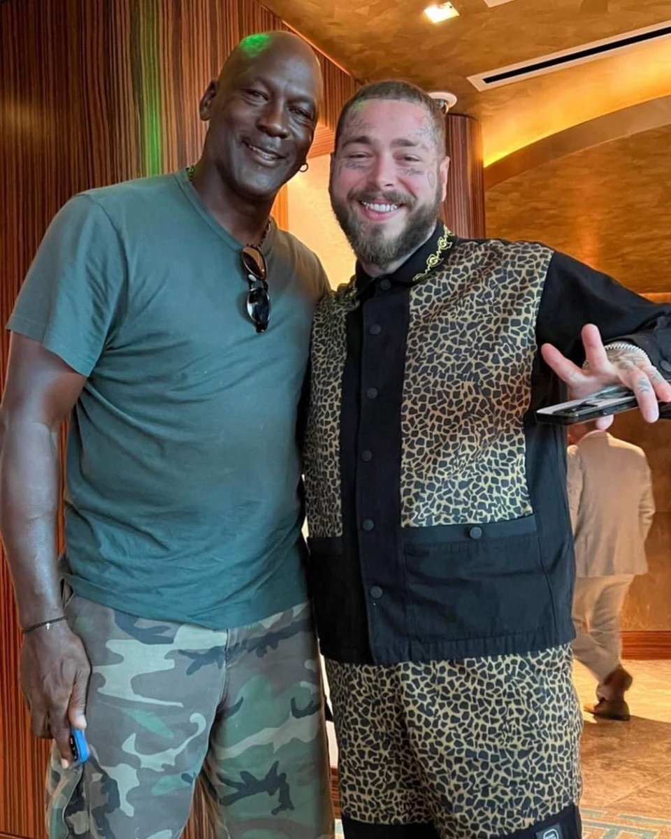 richbarrett1's tweet photo. Flicked past this with tired eyes and was like how the hell did @mazenator meet the goat 😂😂😂 https://t.co/8KX9FFBMtx