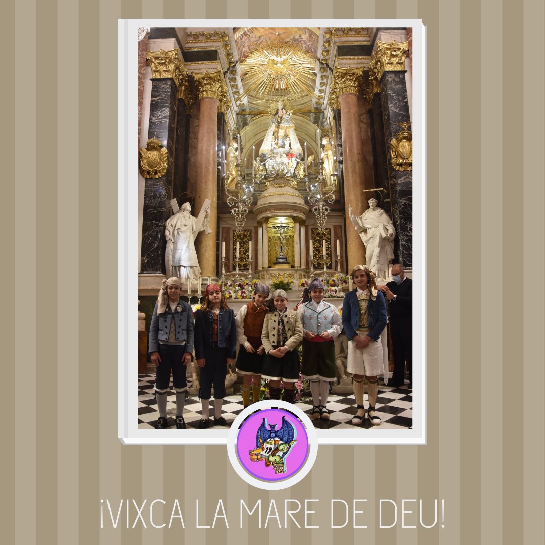 Pilar_SFrancesc's tweet photo. Hui és el día de la nostra mareta, la Mare de Deu dels Desamparats, bon día a tots i a totes, en especial a totes les que es diuen Ampar i Amparo.

¡Valencians, tots a una veu, 𝗩𝗶𝘅𝗰𝗮 𝗹𝗮 𝗠𝗮𝗿𝗲 ����𝗲 𝗗𝗲𝘂!

📸  @alejvicent1 20-feb-2022

#marededeudelsdesamparats #AEPSF22 https://t.co/ebcV6PG177