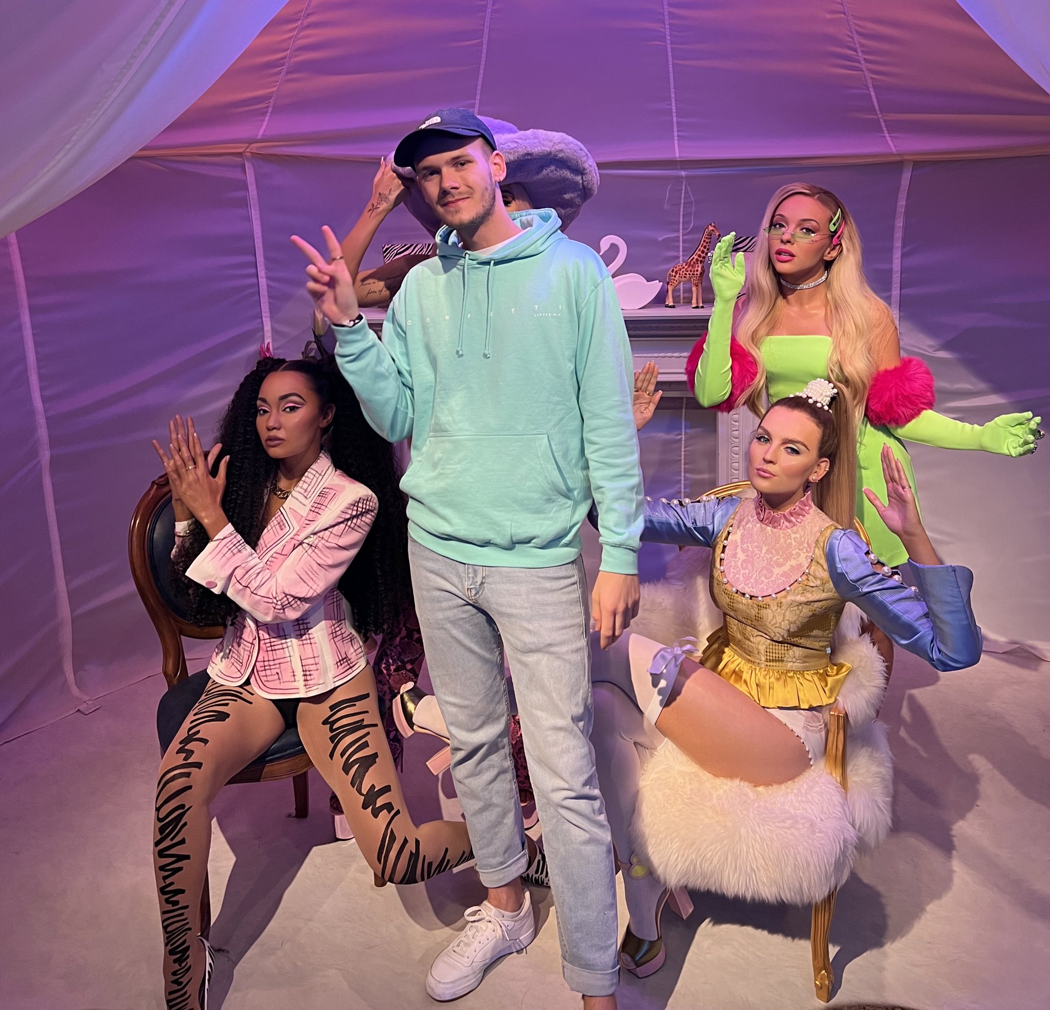 Confetti Tour on Twitter "OMGG I JUST MET LITTLE MIX https//t.co