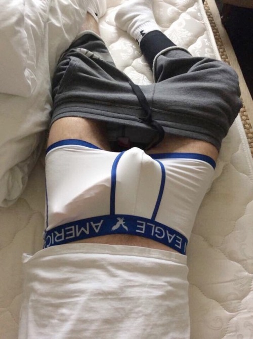 something about this scally lads cock that makes you wanna suck it thru those boxers? https://t.co/W