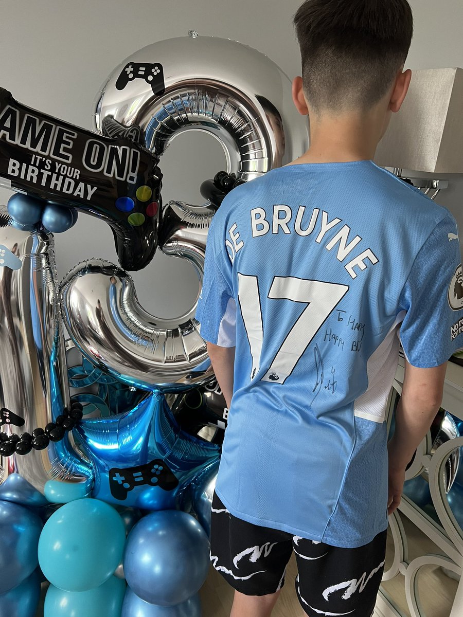 CarsonAmz1407's tweet photo. Another teenager in the house @SCarsonOfficial  happy 13th birthday Harley scott we love you millions 💙💙💙 https://t.co/KsH0YVNETP