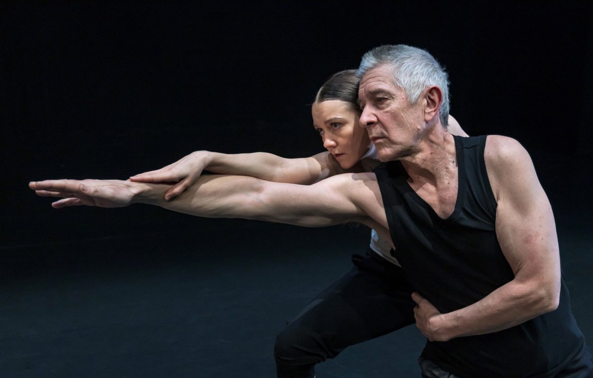 Meillä on ilo ilmoittaa että jatkamme 2021 alkanutta senioreille suunnattua liikunnan ja kulttuurin edistämishanketta Helsingin kaupungin avustuksella.😍💐☀️ susannaleinonen.com/juuret-teoksel… @HelsinkiLiikkuu 

Lisätietoja:
Esa Valkeajärvi
Tuottaja | Producer
esa@susannaleinonen.com