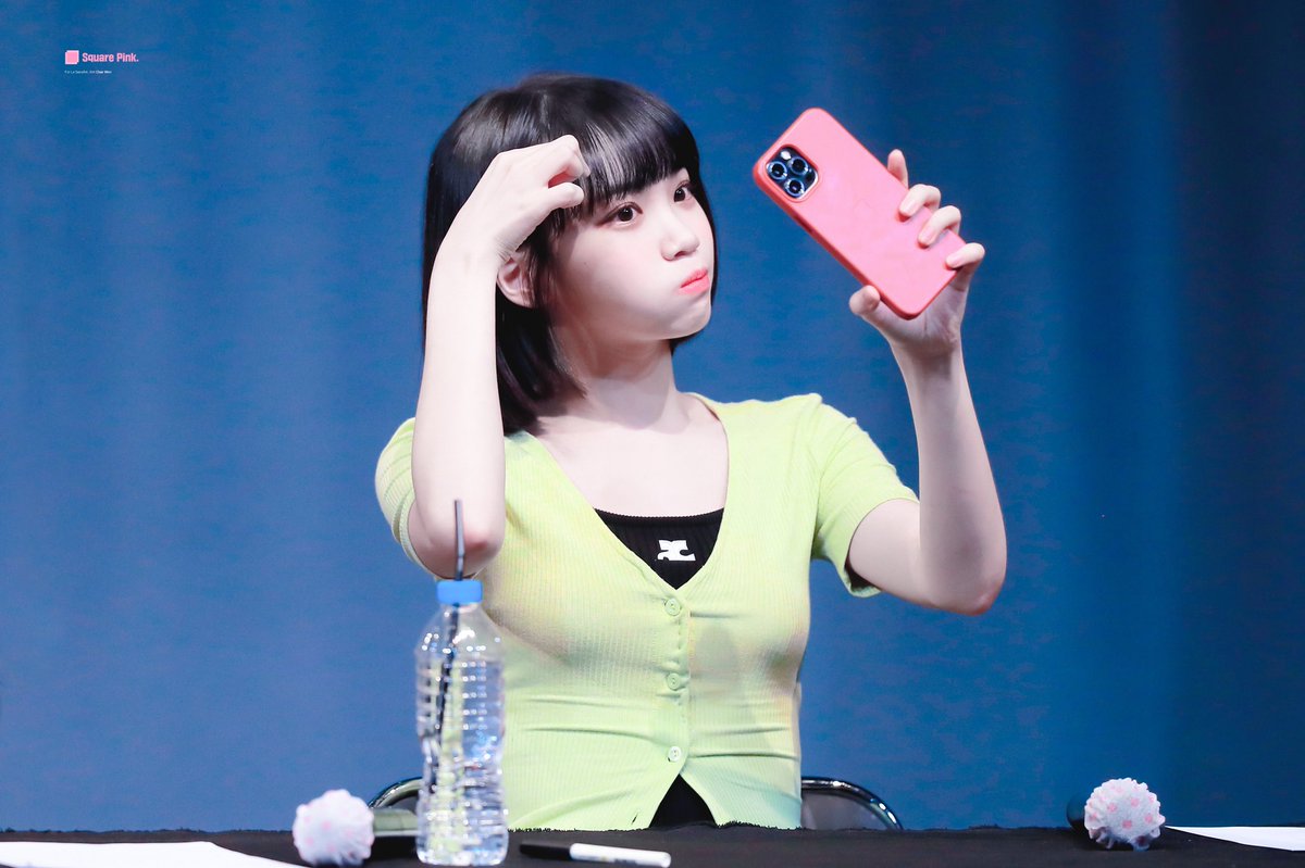 220507 팬싸인회 

🍵😚
#김채원 #KIMCHAEWON #르세라핌 #LE_SSERAFIM