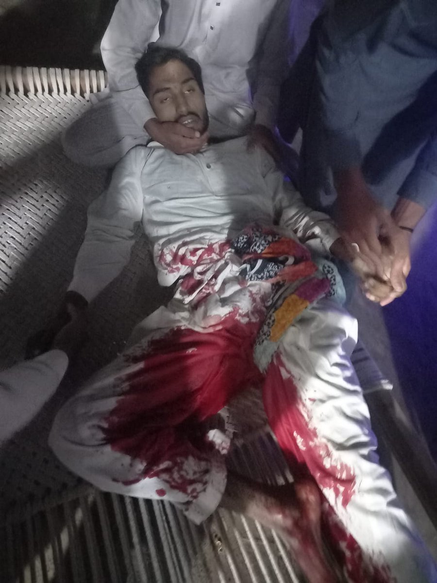 میری گزارش ہے #امپورٹڈ__حکومت__نامنظور  چلانے والے تمام بھائیوں سے کے #قادیانی_دہشتگرد  یہ ٹرینڈ بھی اپنے ٹویٹس میں استعمال کریں ہمارے بھائی کا خون اتنا سستا نہیں تھا 
اللّٰہ پاک اس بھائی کو شہید کرنے والوں کو عبرت ناک سزا دے آمین ۔۔۔۔

Retweet Krtay jao Sb