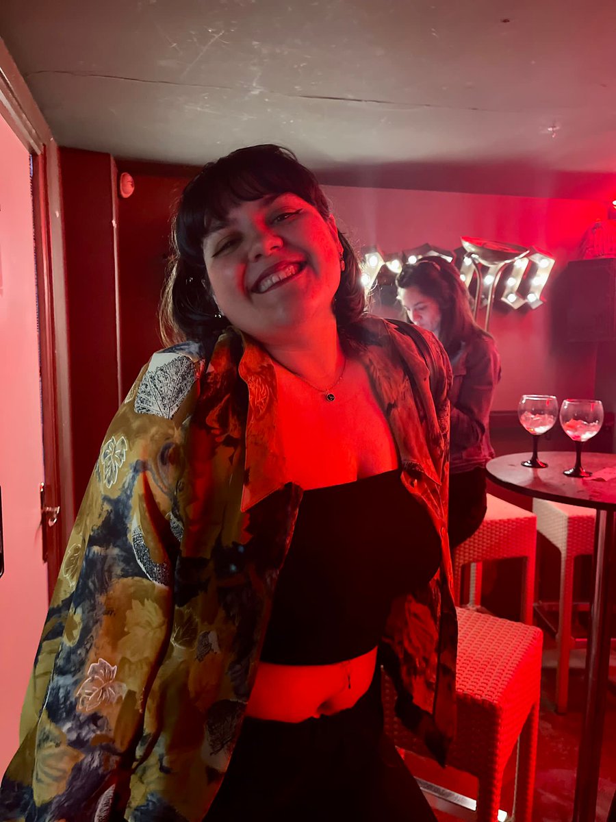 angcrxzz's tweet photo. os presento a la diosa a la que le rezo https://t.co/QP3VLim6w1