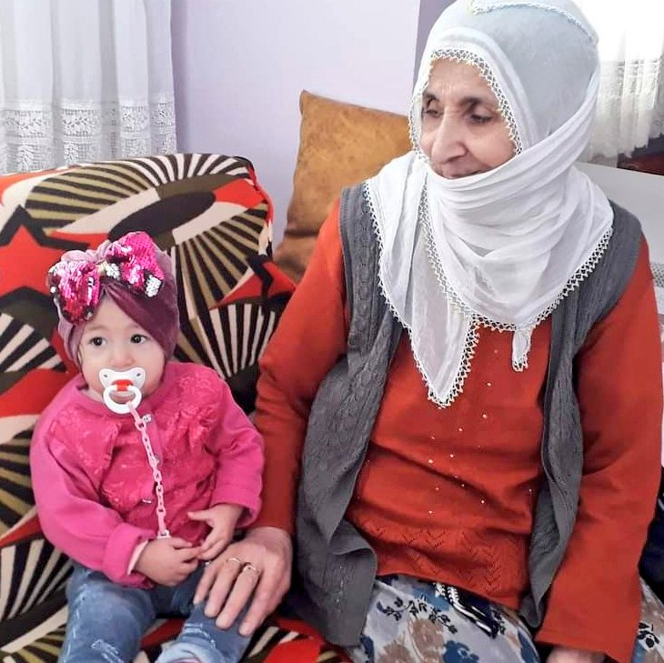 VanVefaDer's tweet photo. Gelecek nesillerin yetiştirilmesinde en büyük sorumluluğu üstlenen, şefkatin, merhametin ve fedakârlığın timsali annelerimizin, anneler gününü tebrik ediyor; başta şehit anneleri olmak üzere değerli annem, kıymetli eşim ve tüm annelerin "Anneler Günü"nü kutluyorum.

#AnnelerGünü https://t.co/sn1P1cb7zr