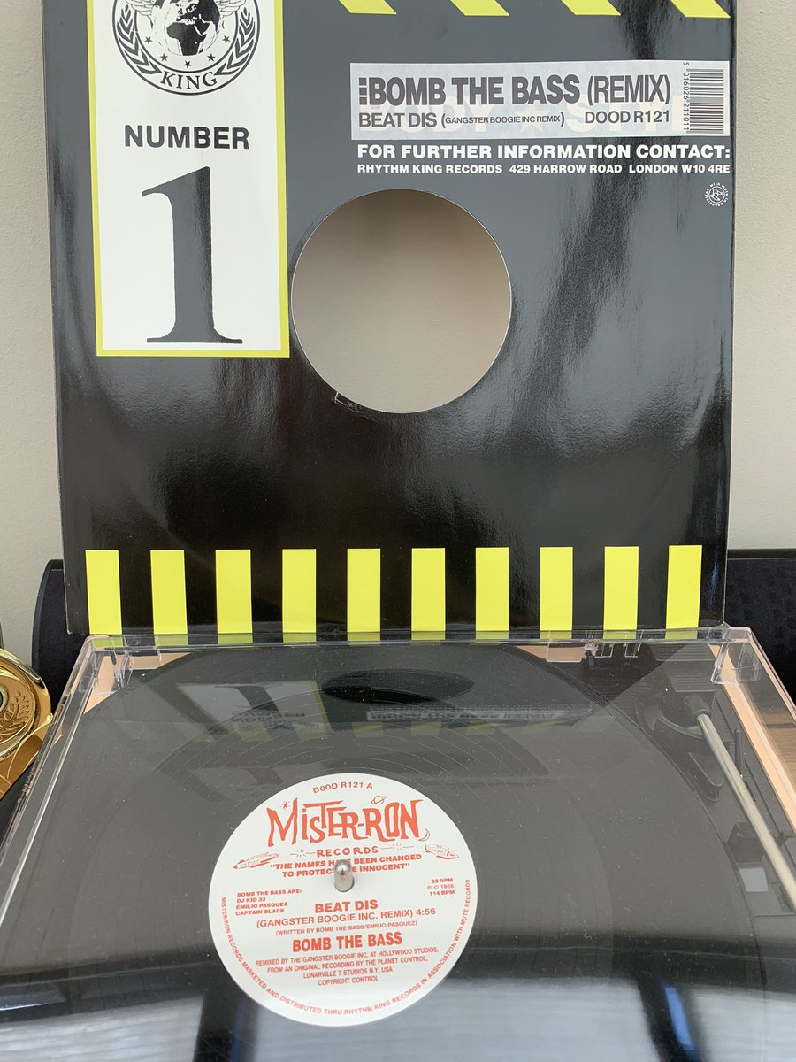 nounsley's tweet image. @bombthebassHQ #BombtheBass #BeatDis #vinylrecords #vinyladdict