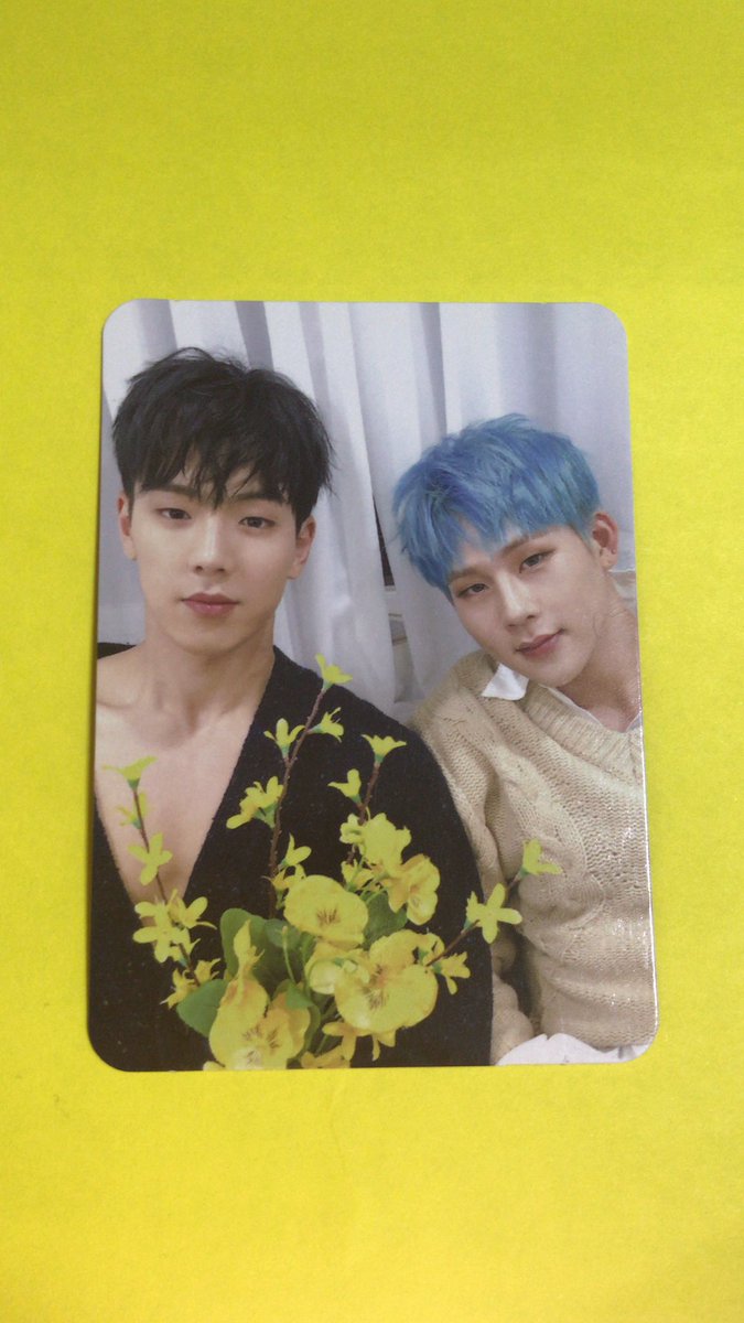 New2084's tweet photo. 주헌 포카

*포카 하단에 찍힘들이 있습니다.

제시

디엠 주세요
#주헌 #셔누 https://t.co/7EYrm5UvLX