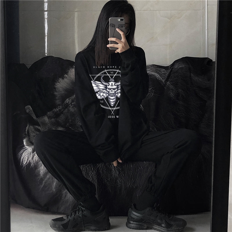 🤯 You won’t believe this! Women's Goth Punk Harajuku Skull Moth Design Hoodie selling at £18.88 🤯
by Young Savage  ⏩ bit.ly/3wfuQJZ
🚀 Selling out fast so be quick! 🚀