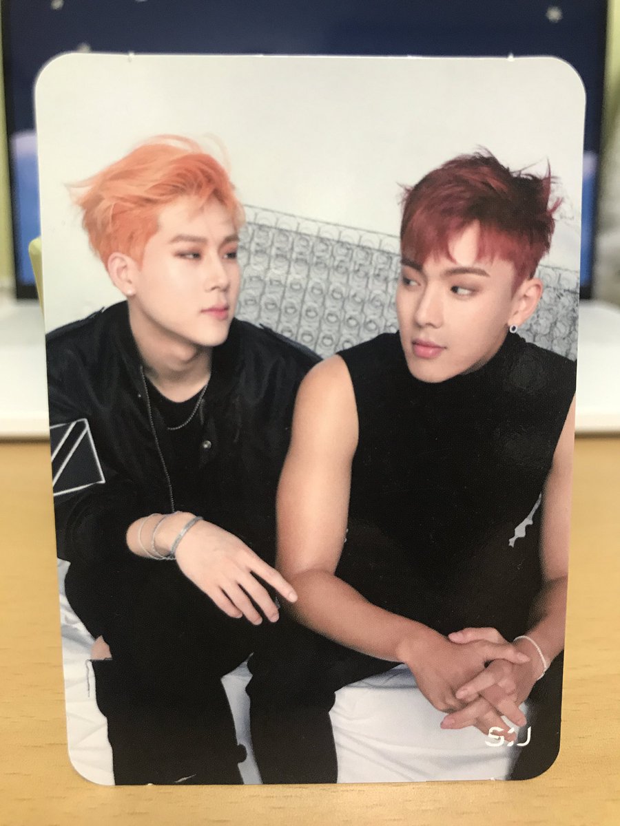 New2084's tweet photo. 주헌 포카 양도

3.5

디엠 주세요.

#몬스타엑스 #주헌 셔누 기현 민혁 형원 창균 https://t.co/psF5Jsp4fr