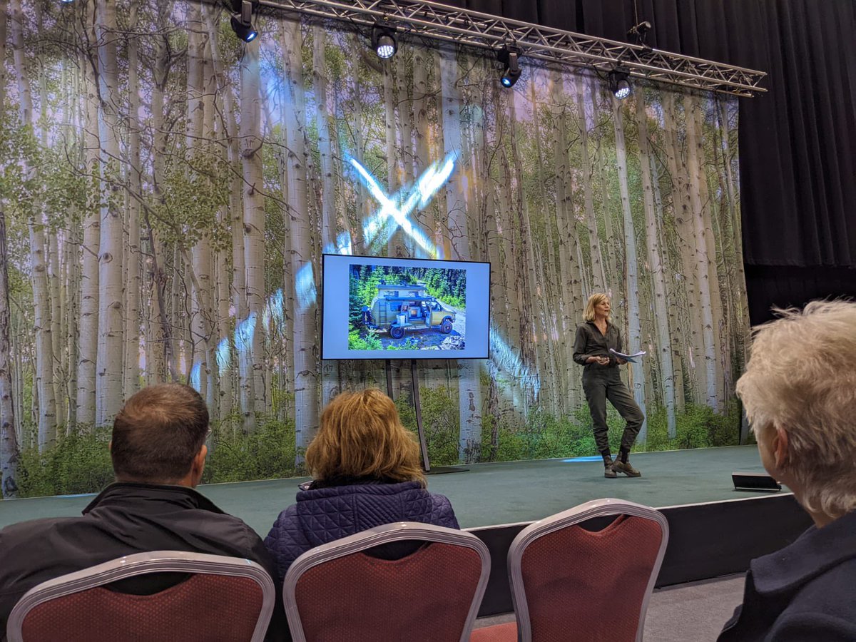 Great talk by <a href="/ReallyLinda/">Linda Barker</a> about vanlife and designing for small spaces! Thanks for the shoutout too 🚐 @LifestyleShow1