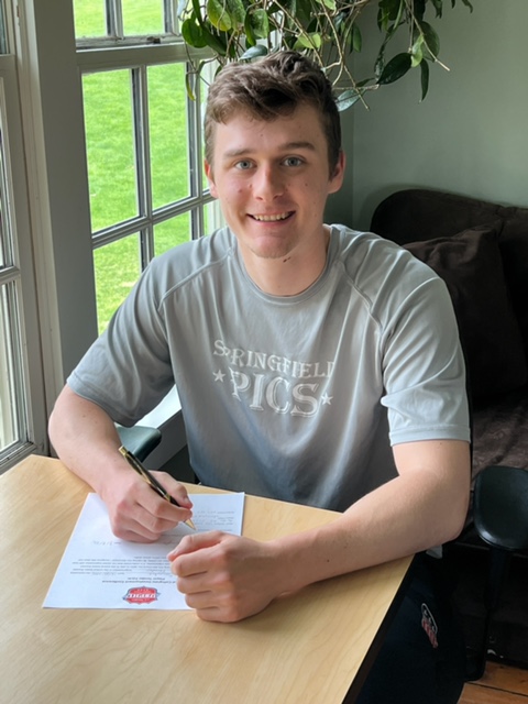 pics_jrhockey's tweet photo. The Springfield Pics are proud to announce that Premier Forward Sean Donoghue is signing his NCDC Tender with Twin City. In 44 games Sean had 18 Goals & 18 assists. A big “Congratulations” Sean and best of luck and play. #jrpicshockey #usphl #dankshow #twincity #kimballunion https://t.co/36IjbVIsiu