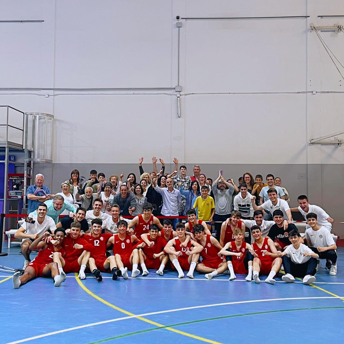🏆👏 L'U16 Vermell s'ha classificat per la #FinalA8 Interritorial després de superar el <a href="/CN_Sabadell/">CN Sabadell</a> (55-53)
🙌 𝔼ℕℍ𝕆ℝ𝔸𝔹𝕆ℕ𝔸 𝔼ℚ𝕌𝕀ℙ! 🙌

#CreixemJunts #SomhiGirona #OrgullGironí