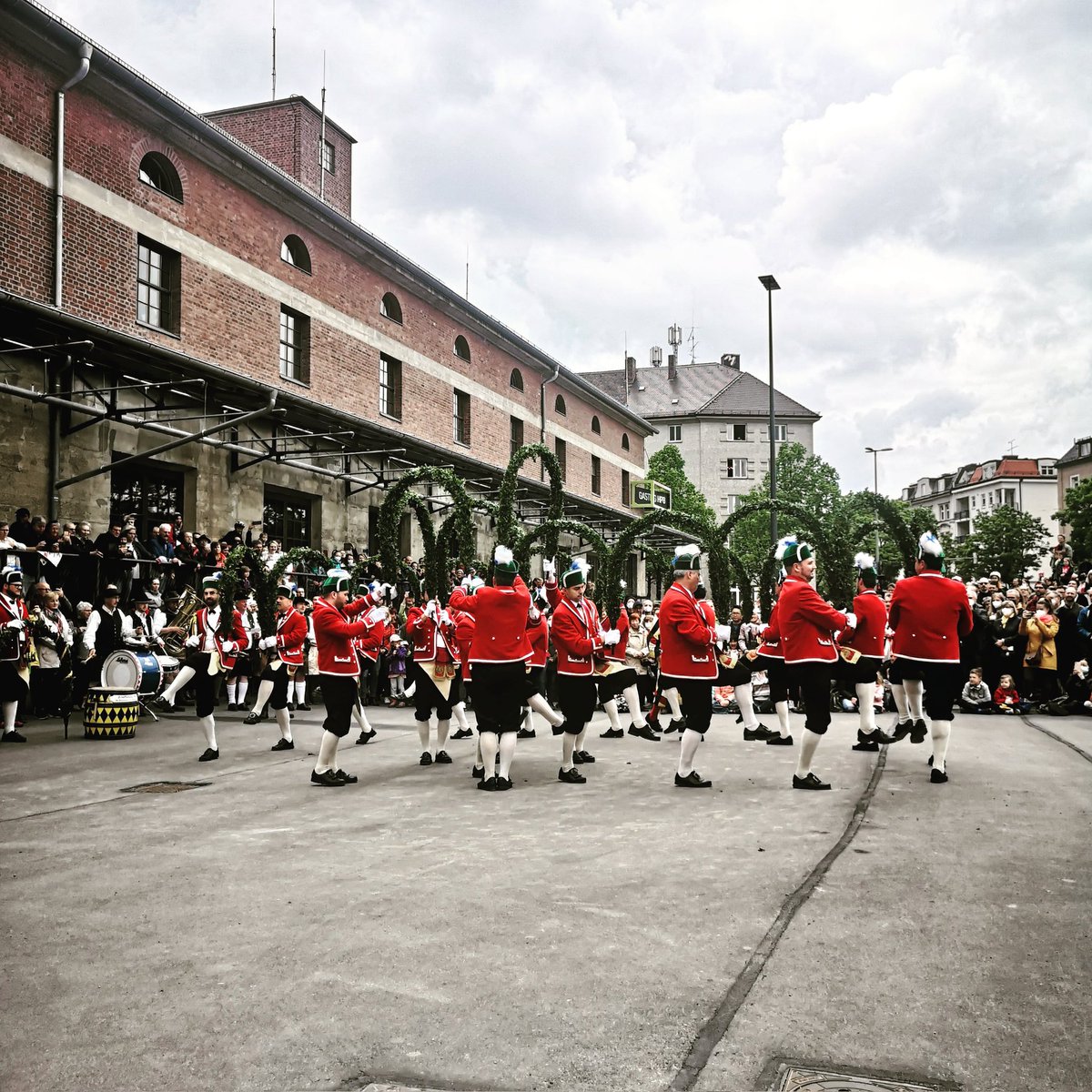 oper rockt tweet media