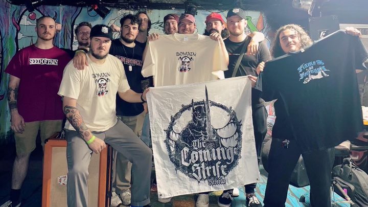 theflamezof's tweet photo. whole lot of @ComingStrife fellowship in the room last night. 

big love to jacksonville and everyone involved! https://t.co/QiwBrZ7obi
