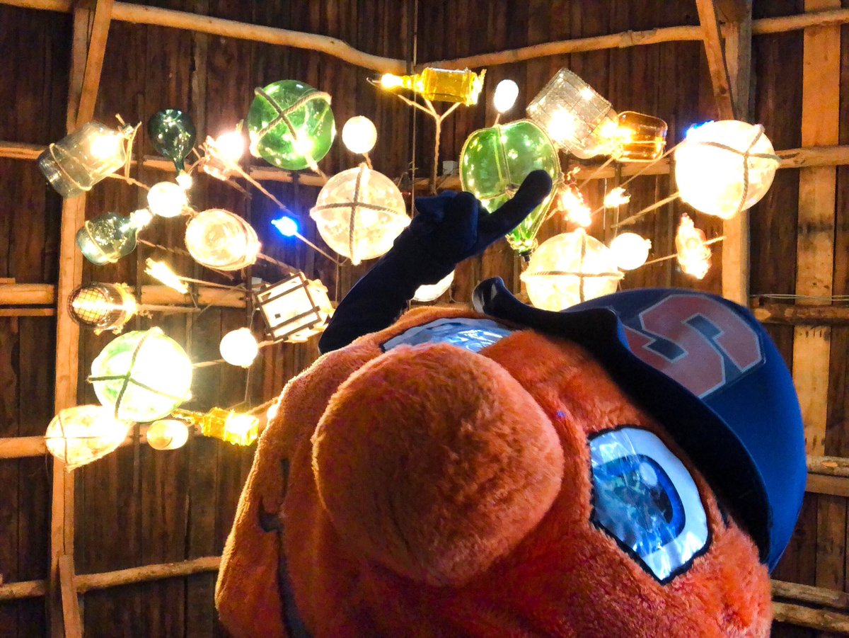 Happy Mother's Day to all of the “moms” out there! You make the world a brighter place💡🍊