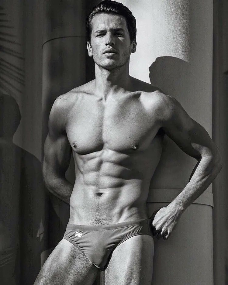 AmenEverytime's tweet photo. Happy Sunday everyone! #Everybody✨ Model: Bruno Endler #BrunoEndler #Photography #TedSun @TEDSUN77 #HappySunday #TeamPnV @CChasePnV #PNVNetwork #ForTom
📷 Photo by Ted Sun https://t.co/xVHRmtYjoL
