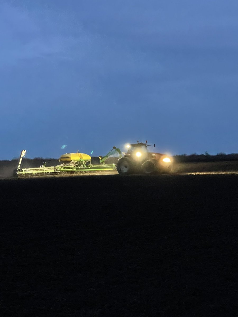 JacobFoleyMN's tweet image. Had a big day in western MN yesterday. A number of @DKAS_Minnesota corn FTN trials planted along with a @Bayer4CropsUS @BayerTraits #SmartCornSystem concept trial near Windom, MN. Lots to learn this summer from short corn!