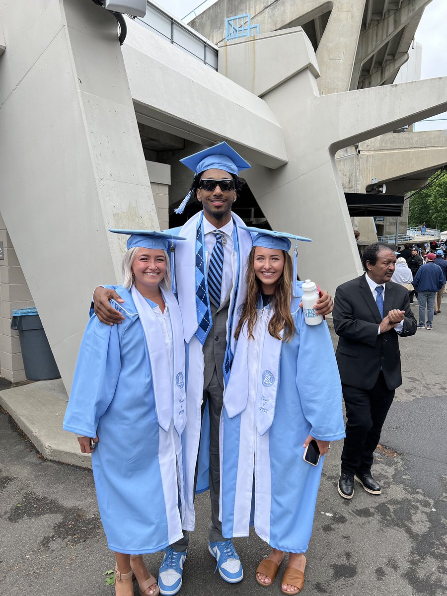 heathb_unc88's tweet photo. Congratulations @RechonBlack @claudiab_6 @addiewise99 UNC Class of 2022!  Forever Tar Heels 🐏 https://t.co/MJrhckXW9G