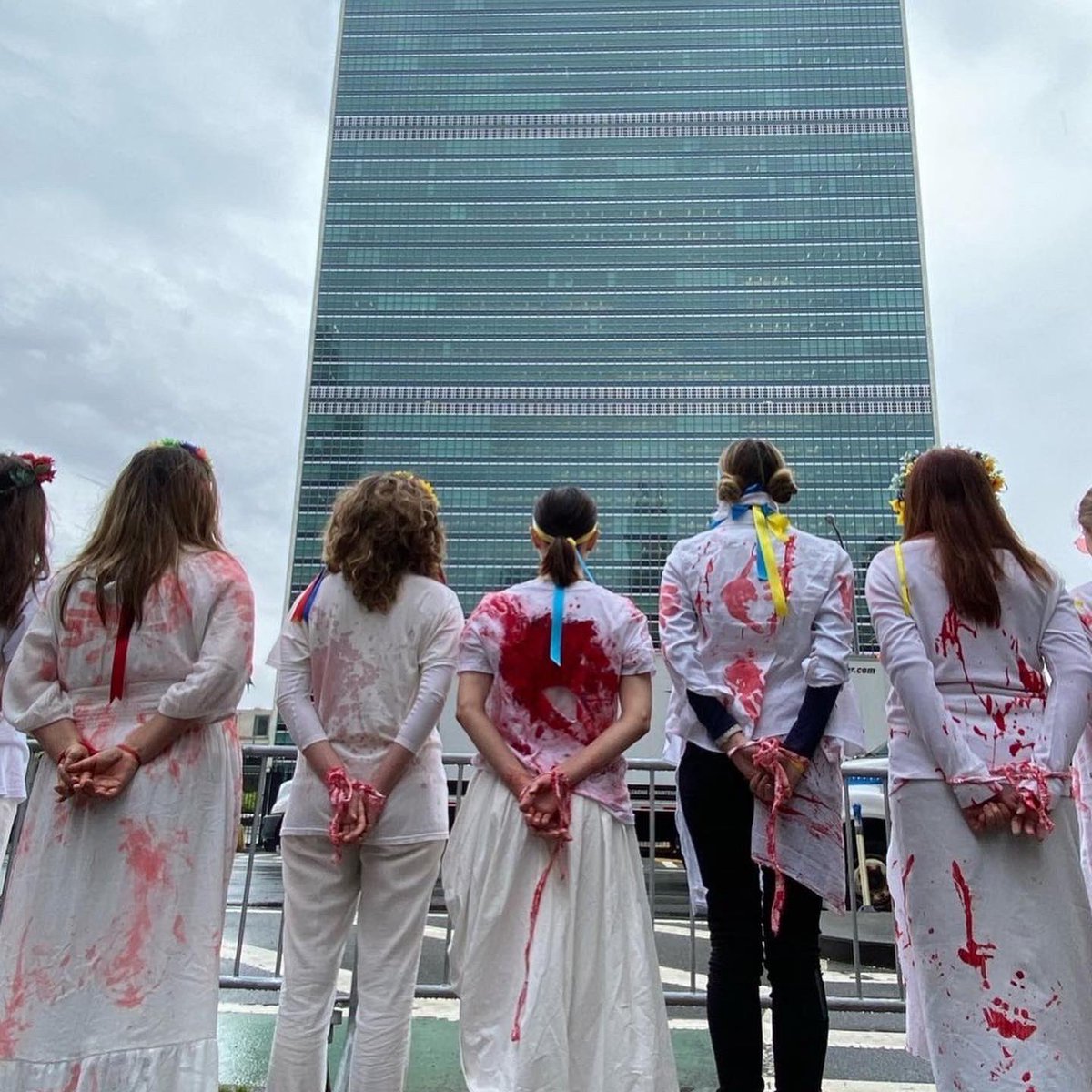 razomforukraine tweet picture
